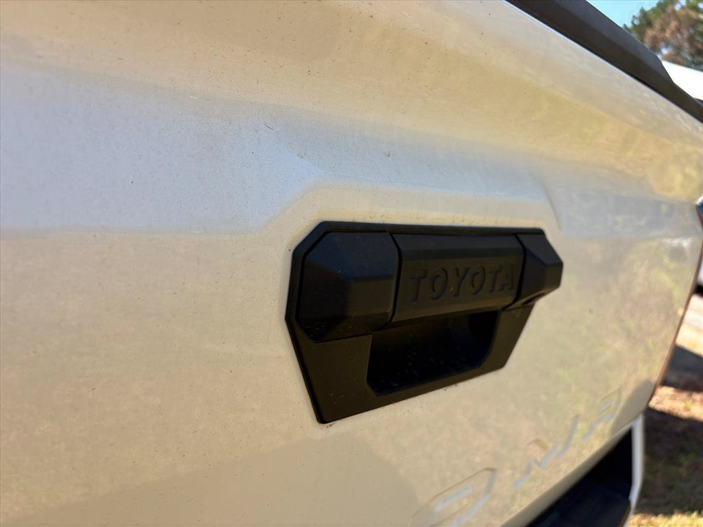 Used 2025 Toyota Tacoma TRD Sport AWD/4WD image 10