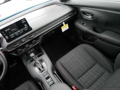 Certified 2026 Honda HR-V Sport image 33