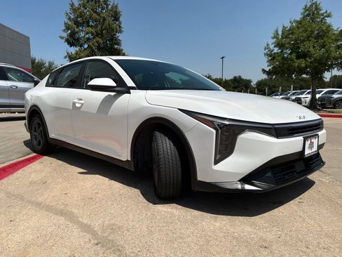 Used 2025 Kia K4 FWD image 4