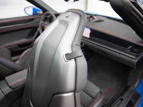 Certified 2025 Porsche 911 Targa 4 GTS image 27