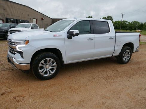New 2026 Chevrolet Silverado 1500 LTZ w/ LTZ Premium Package AWD/4WD image 8