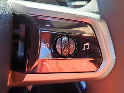 New 2026 BMW X3 xDrive30 w/ Premium Package image 24