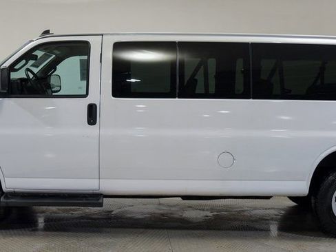 Used 2023 Chevrolet Express 3500 LS RWD image 11