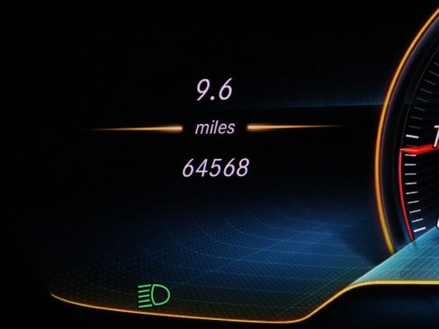 Used 2021 Mercedes-Benz GLC 63 AMG 4MATIC image 38