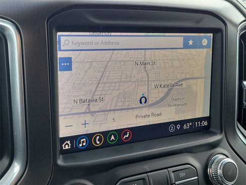 Used 2022 GMC Sierra 3500 AT4 w/ AT4 Preferred Package image 9