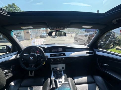 Used 2008 BMW M5 image 32