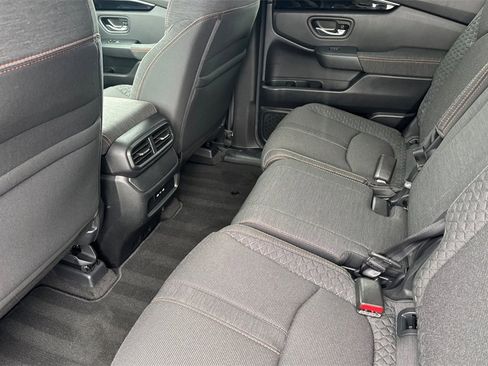 Certified 2025 Honda Pilot Sport image 14