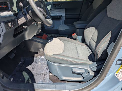 Certified 2024 Ford Maverick XLT image 12