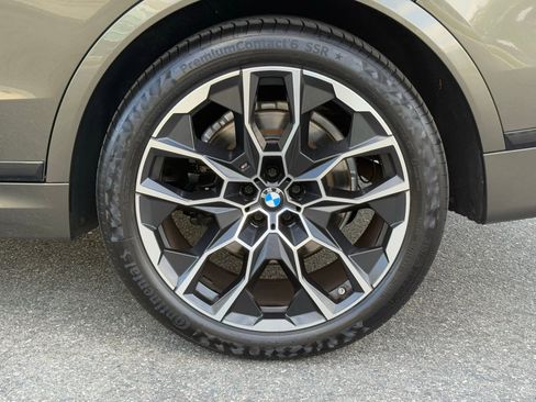 Certified 2023 BMW X7 xDrive40i w/ Executive Package image 19