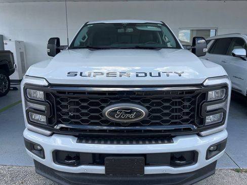 Used 2025 Ford F250 Lariat w/ Lariat Ultimate Package AWD/4WD image 9