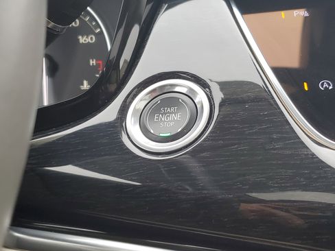 Used 2023 Cadillac XT6 Premium Luxury image 24