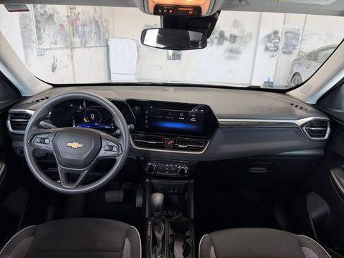 Used 2025 Chevrolet TrailBlazer LT image 31