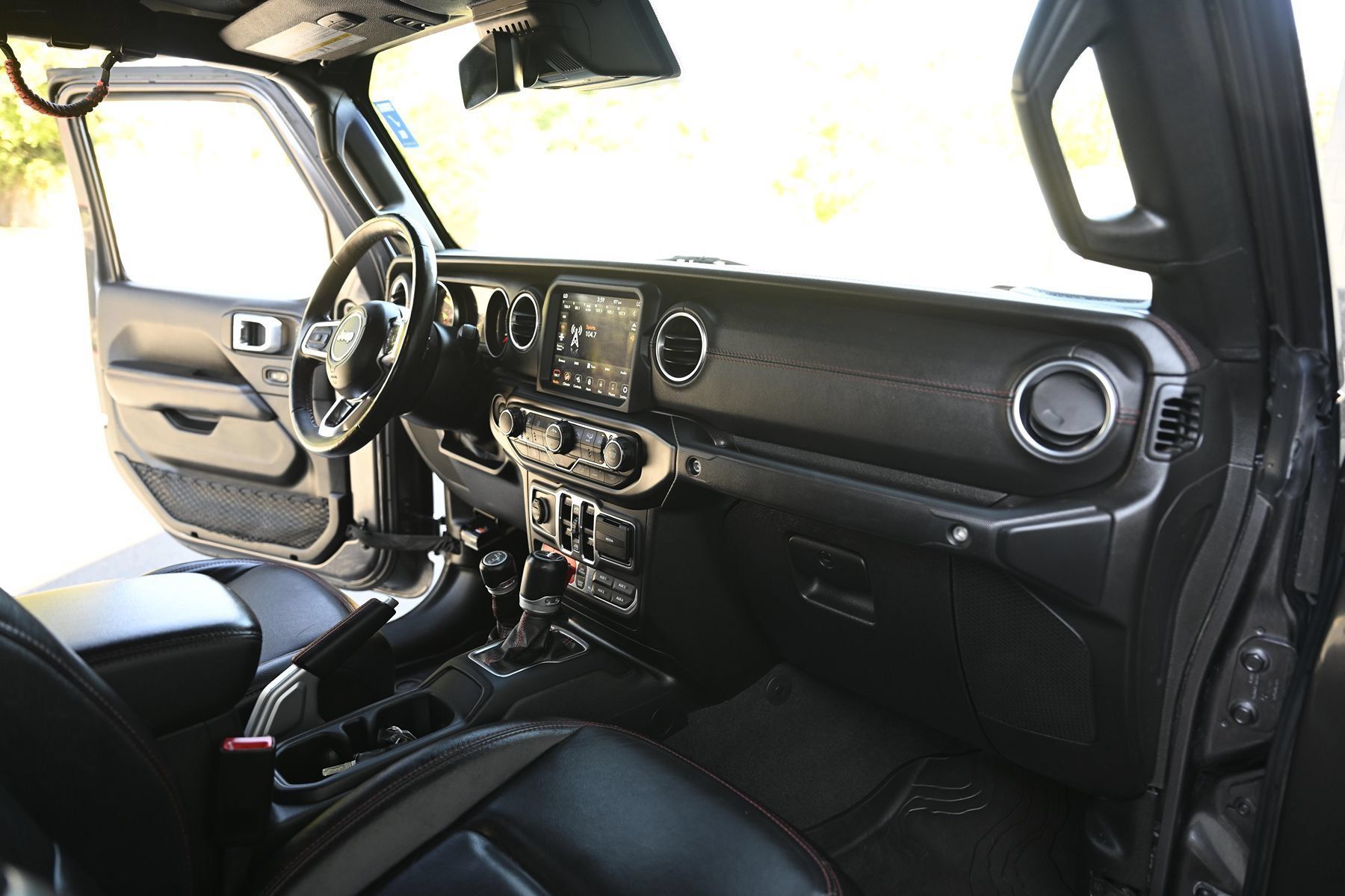 Used 2020 Jeep Gladiator Rubicon AWD/4WD image 22