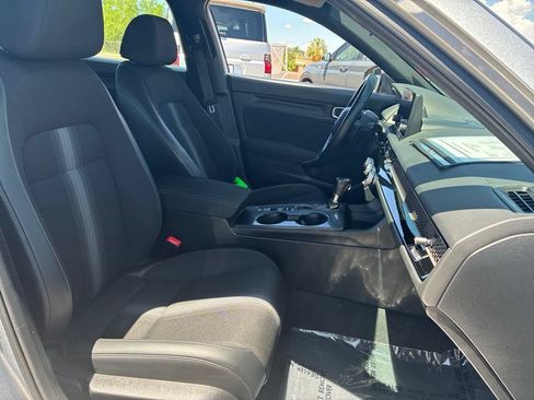 Used 2023 Honda Civic Sport image 12