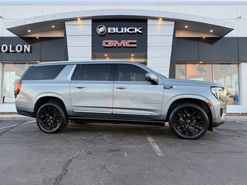 Used 2023 GMC Yukon XL Denali image 1