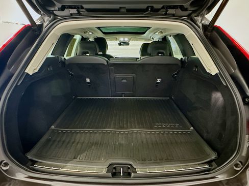 Used 2023 Volvo XC60 B5 Plus w/ Climate Package image 31