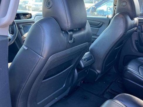Used 2017 Chevrolet Traverse LT FWD image 5