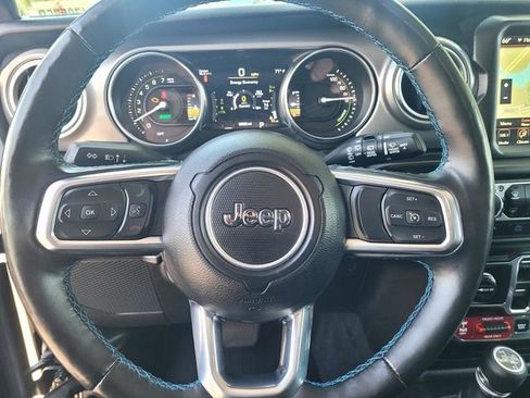 Used 2022 Jeep Wrangler Unlimited Rubicon 4xe w/ Cold Weather Group AWD/4WD image 27