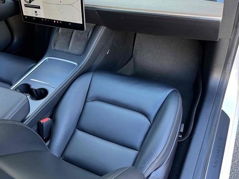 Used 2021 Tesla Model 3 Standard Range Plus image 38