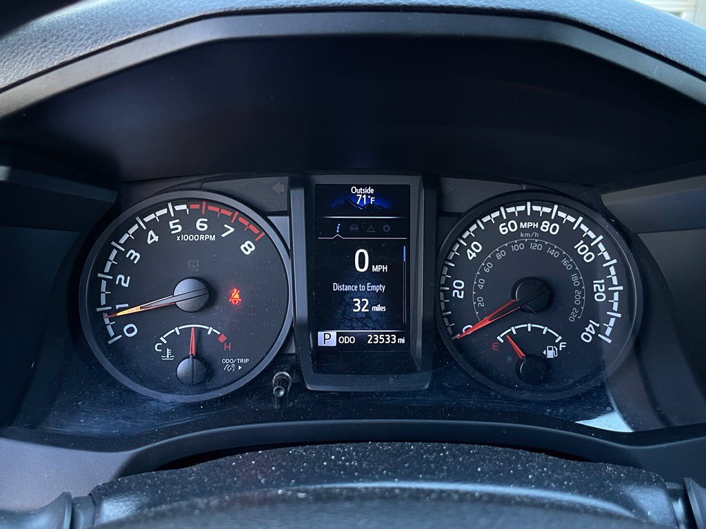 Used 2023 Toyota Tacoma SR w/ SR Convenience Package RWD image 15