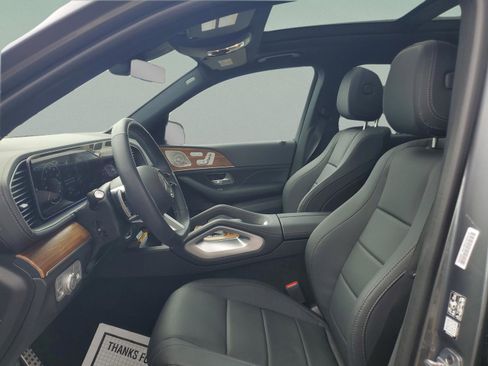 Certified 2025 Mercedes-Benz GLS 450 4MATIC image 24