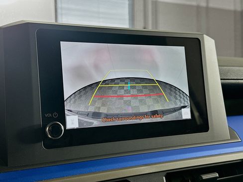 Used 2025 Toyota Tacoma TRD Off-Road image 23