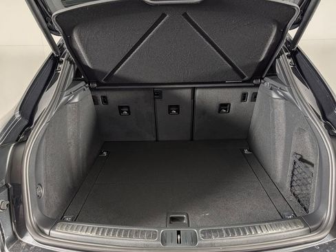 New 2026 Porsche Macan image 17