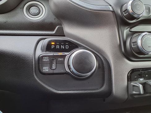 Used 2024 RAM 2500 Big Horn w/ Bed Utility Group image 7