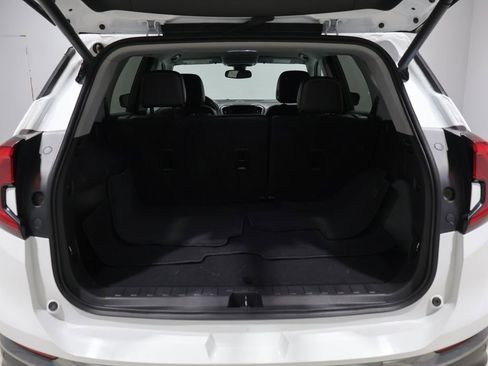 Used 2024 GMC Terrain AT4 image 4