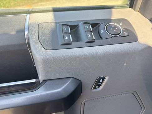 Used 2020 Ford F150 XLT image 16