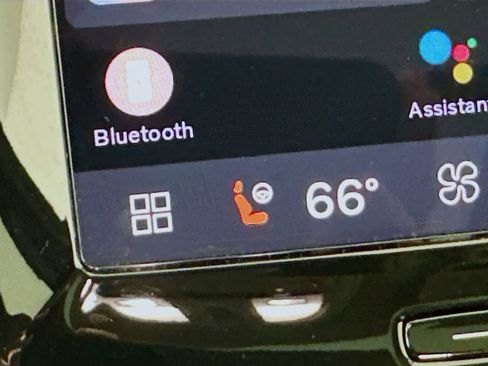 Used 2023 Volvo XC90 T8 Ultimate AWD/4WD image 21