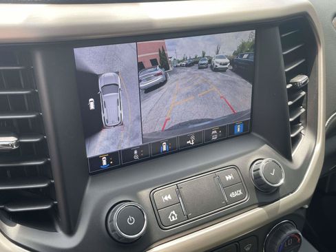 Used 2023 GMC Acadia Denali w/ Denali Ultimate Package FWD image 14