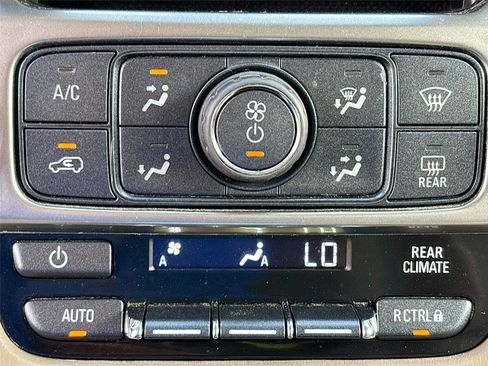 Used 2016 Chevrolet Suburban LS image 15