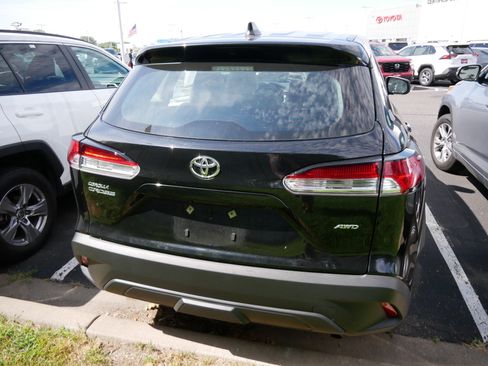 Certified 2025 Toyota Corolla Cross L AWD/4WD image 6
