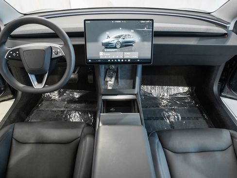 Used 2025 Tesla Model 3 RWD image 17