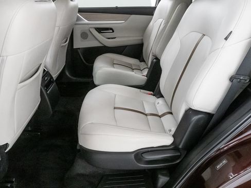 Used 2024 MAZDA CX-90 Plug-In Hybrid w/ Premium Plus AWD/4WD image 29