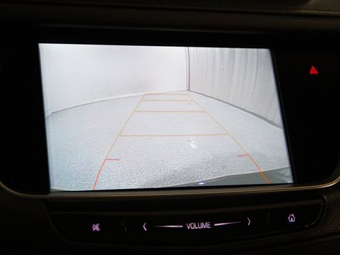 Used 2018 Cadillac XT5 Luxury w/ Driver Awareness Package image 14