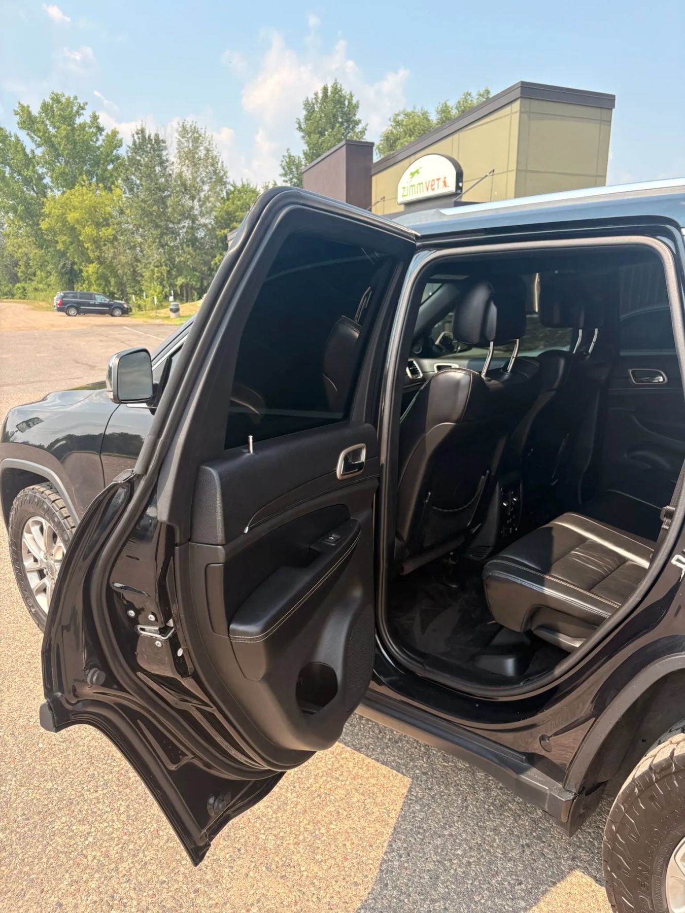 Used 2015 Jeep Grand Cherokee Limited AWD/4WD image 37