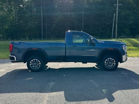 Used 2024 GMC Sierra 2500 SLE w/ SLE Convenience Package AWD/4WD image 2