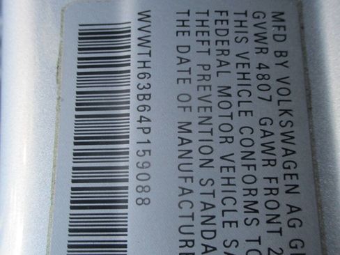 Used 2004 Volkswagen Passat GLX image 15