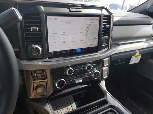 New 2025 Ford F250 Platinum image 25