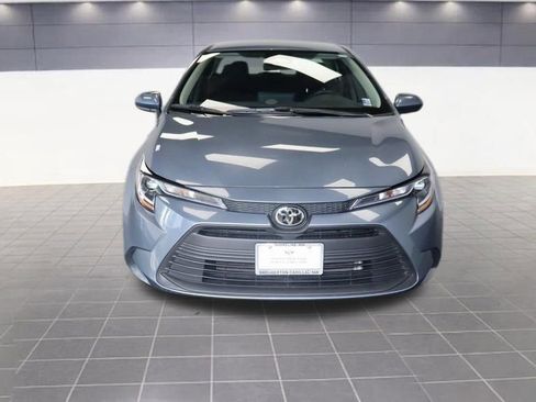 Used 2025 Toyota Corolla LE image 9