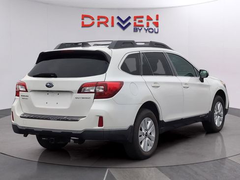 Used 2016 Subaru Outback 2.5i Premium image 6