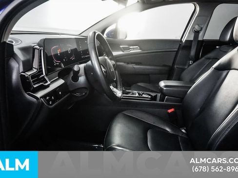 Used 2025 Kia Sportage EX w/ Premium Package FWD image 11