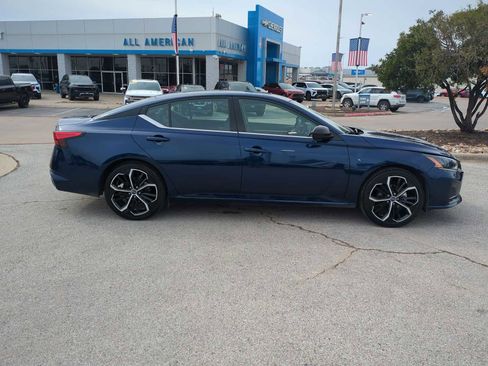 Used 2024 Nissan Altima 2.5 SR image 9