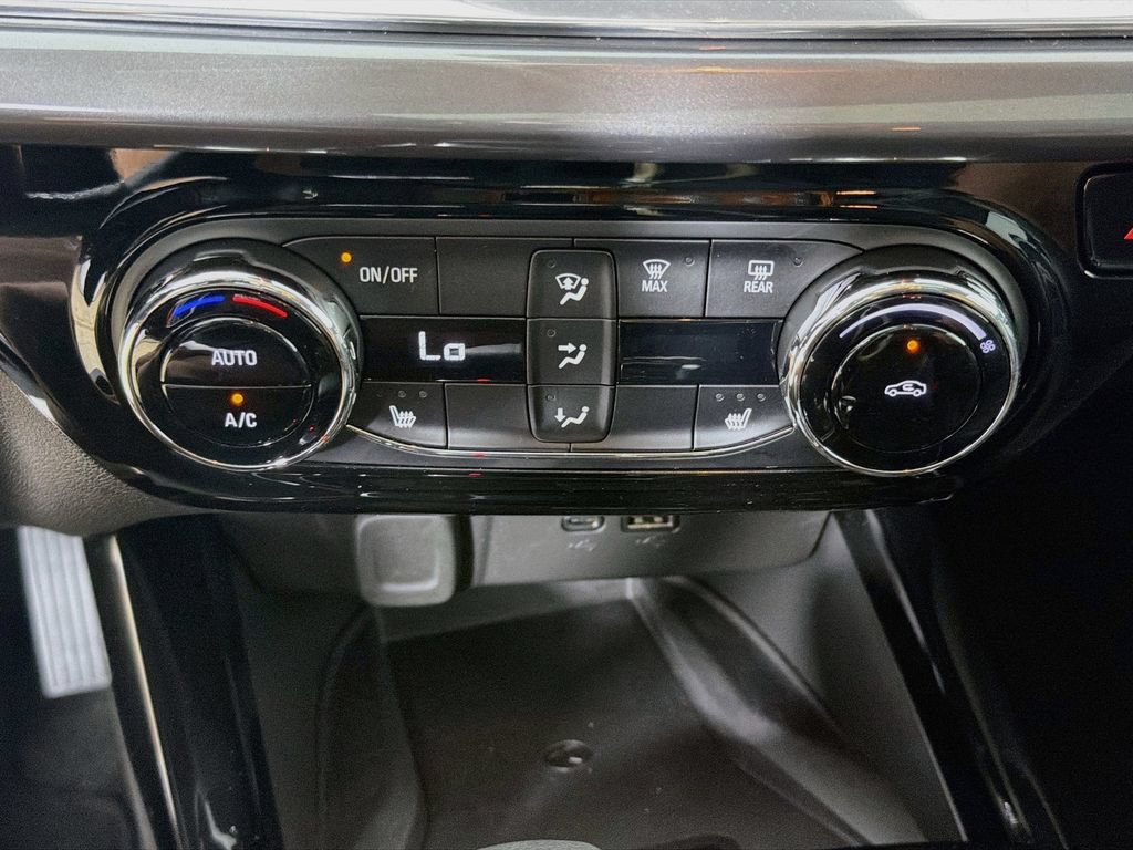 Used 2024 Chevrolet Trax ACTIV w/ Sunroof Package FWD image 15