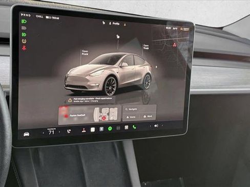 Used 2023 Tesla Model Y Long Range image 14
