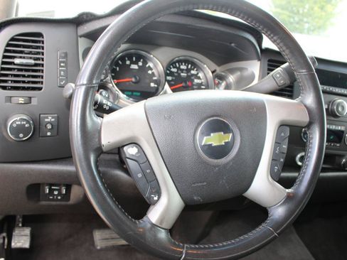 Used 2013 Chevrolet Silverado 2500 LT w/ Custom Sport Truck Package AWD/4WD image 25