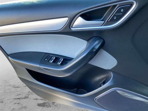 Used 2018 Audi Q3 2.0T Premium Plus w/ Premium Plus Package image 18