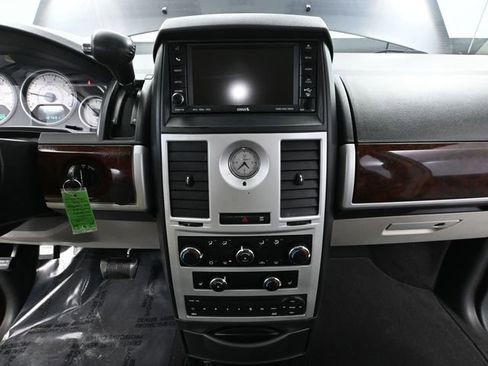 Used 2010 Chrysler Town & Country Touring Plus image 28